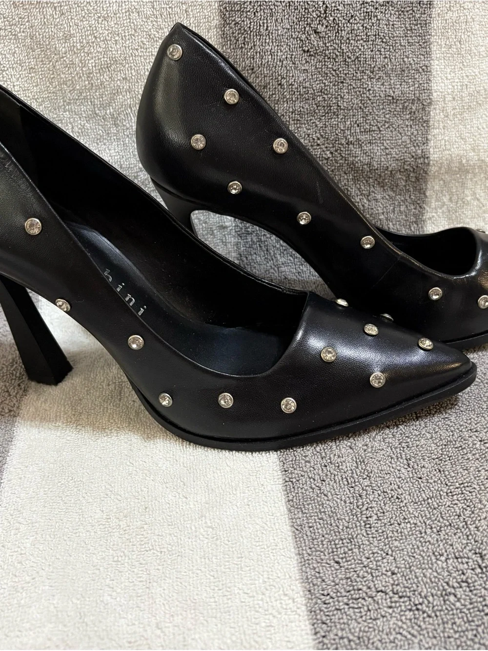 Gianni Bini Black Studded Pointed Pumps size 8M